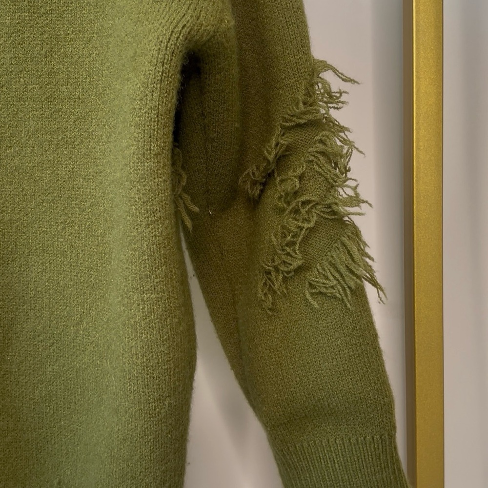SHEIN Olive Distressed Crew‎ Neck Sweater - Picture 10 of 13